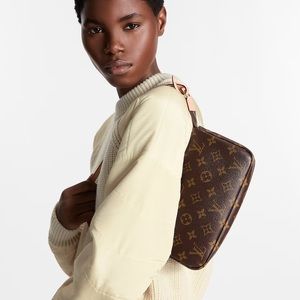 Louis Vuitton Pochette Accessories In Monogram Canvas Shoulder Bag